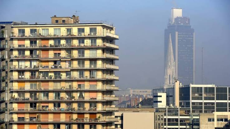 Vue de Nantes métropole en reconversion industrielle