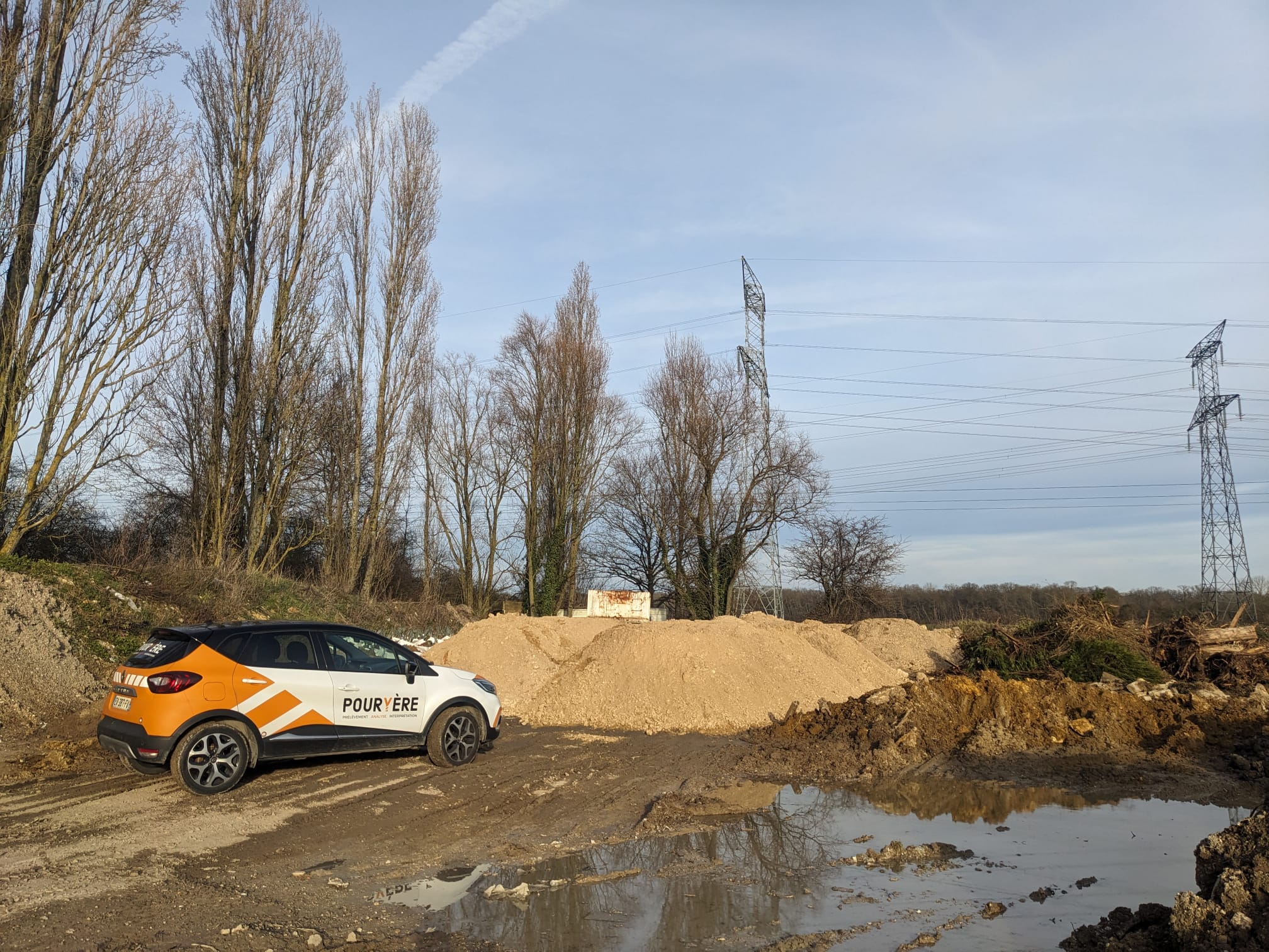 Voiture sur chantier